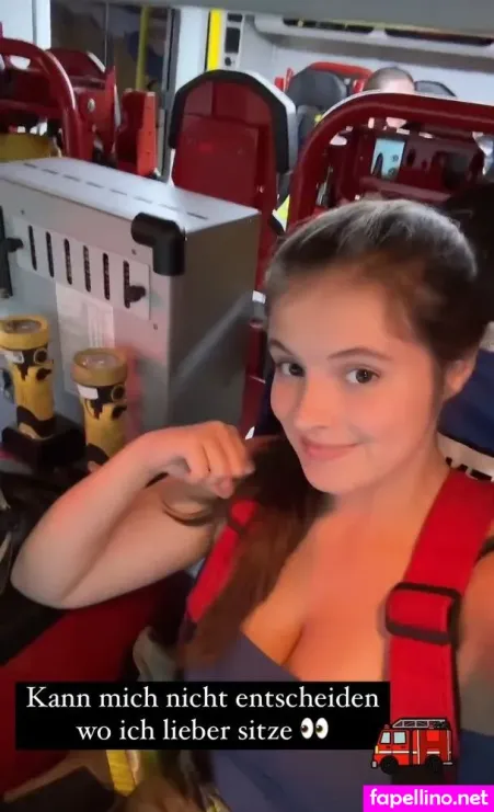 Sina Setale OnlyFans Thumbnail #X8jLsV3Ygf