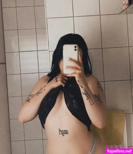 Sinarwtz OnlyFans Thumbnail #EWs7N5iwyB