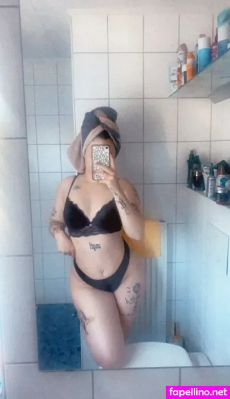 Sinarwtz OnlyFans Thumbnail #UmCJfdjtUF