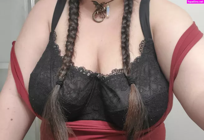 Sincere Susannah OnlyFans Thumbnail #8Oc02mlEIa