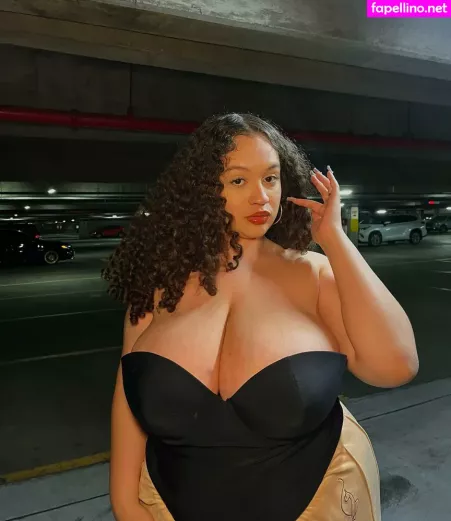 Sincerelyitsjulie OnlyFans Thumbnail #37laQ9NFw6