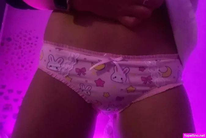 Sinclairee OnlyFans Thumbnail #KQzrbTEjVl