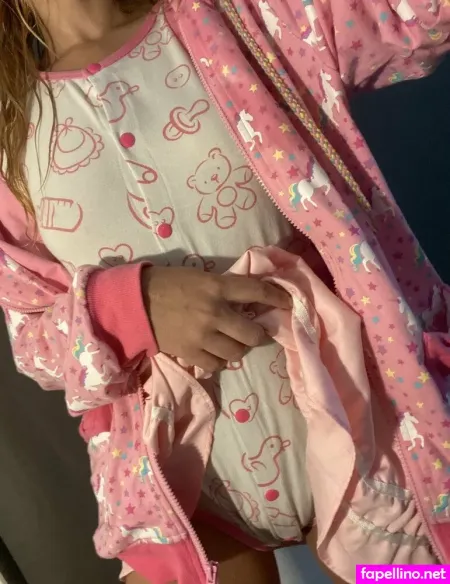 Sinclairee OnlyFans Thumbnail #QfLs77kvlu