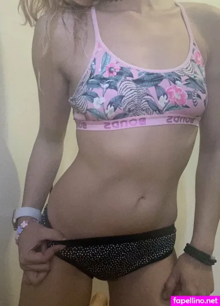 Sinclairee OnlyFans Thumbnail #lOhm6w7d6r