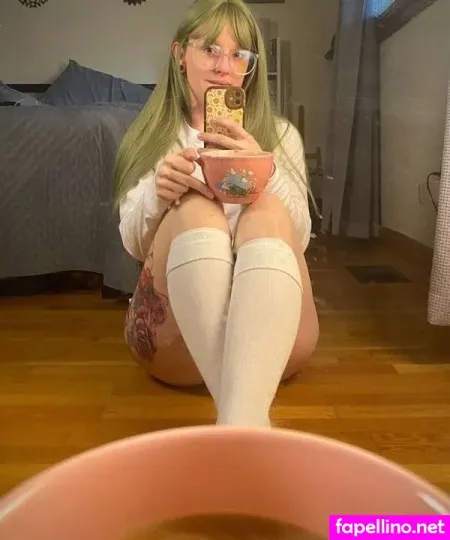 Sindrisquirts OnlyFans Thumbnail #BvzvLrg6MG