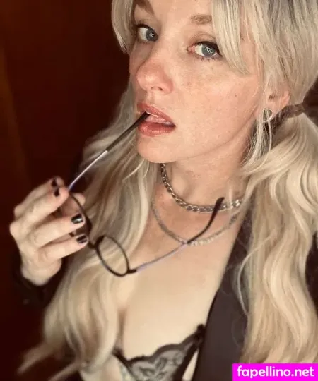 Sindrisquirts OnlyFans Thumbnail #pYdLmLZ8n5