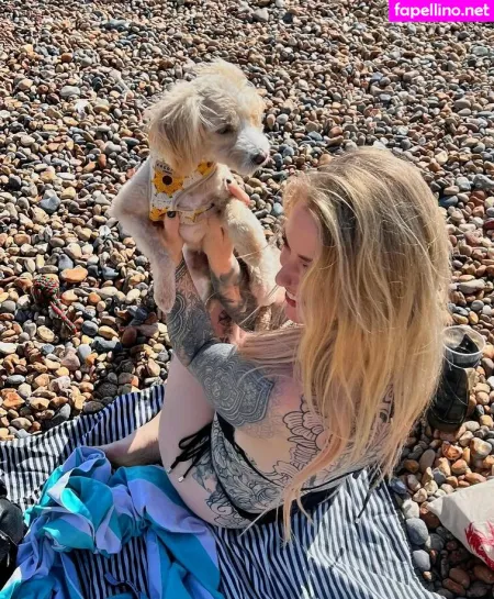 Sinead Bales OnlyFans Thumbnail #Q8rdjBRrSq