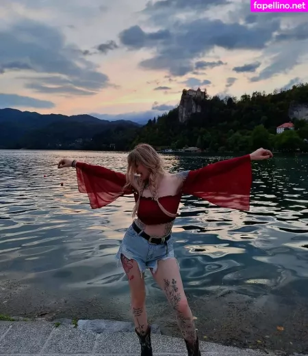 Sinead Bales OnlyFans Thumbnail #dAxwWbXuSo