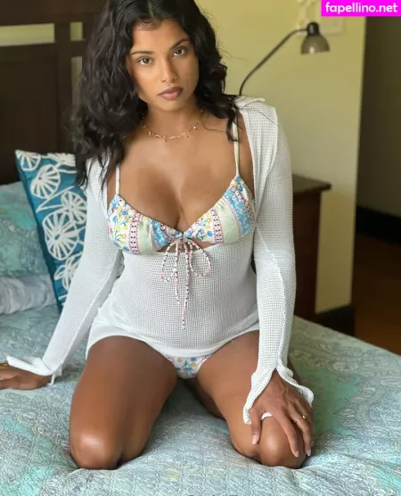 Sinead Xia OnlyFans Thumbnail #V9zkHOrK2w