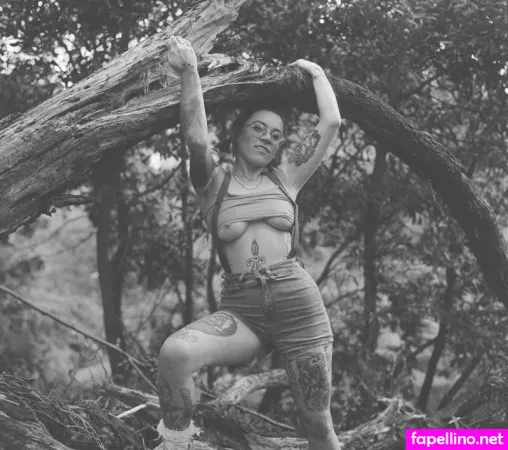 Singlefemalelawyerr OnlyFans Thumbnail #R5qRrLUsLC