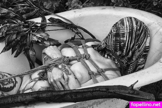 Singlefemalelawyerr OnlyFans Thumbnail #fX0HNGMCxp