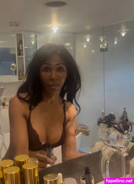 Sinitta Main Profile Photo