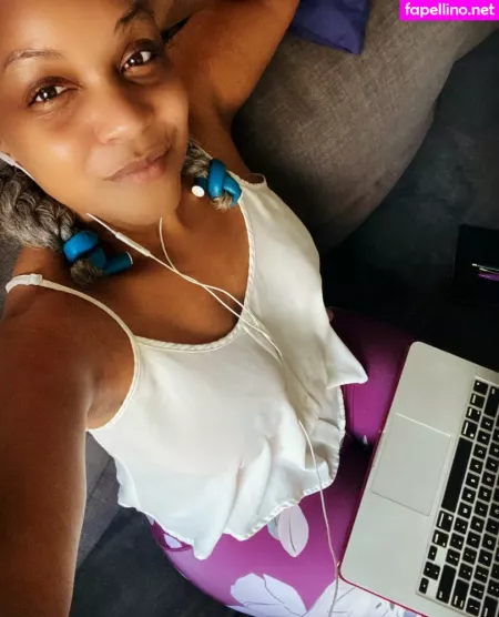 Sinnamon Love OnlyFans Thumbnail #FNJBXao4tq