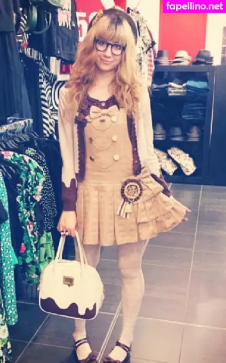 Sinneddonut OnlyFans Thumbnail #XjpXGEwTfX