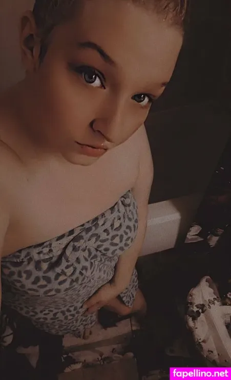 Sinnythekitty OnlyFans Thumbnail #XNhkCaICz3