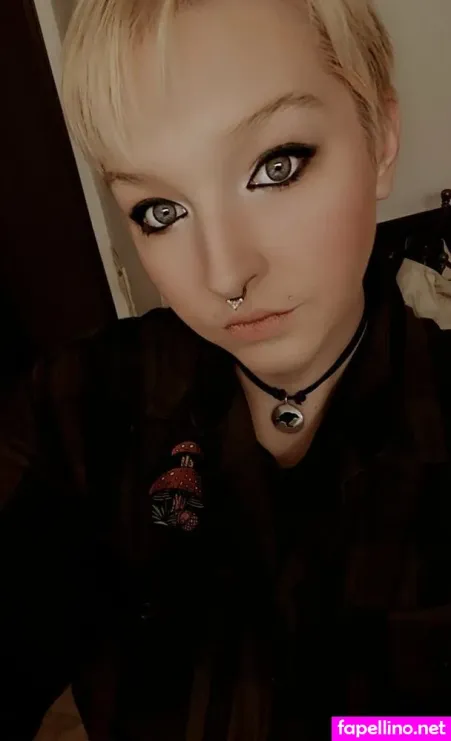 Sinnythekitty OnlyFans Thumbnail #c9quV46L2x