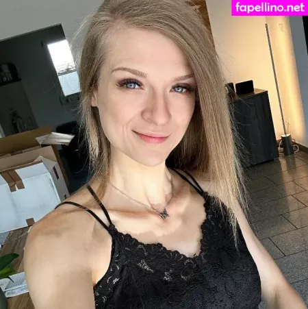 Sintica OnlyFans Thumbnail #bmeYdPak0l