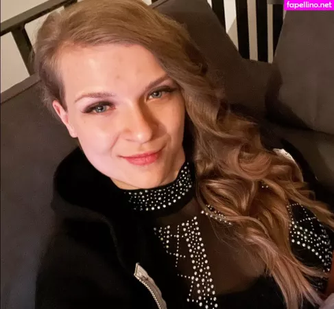 Sintica OnlyFans Thumbnail #eV18rXkwMl