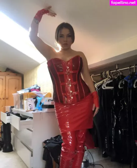 Siobhan Graves OnlyFans Thumbnail #VT00AC5mYS