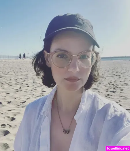 Siobhan Thompson OnlyFans Thumbnail #Qfr9IgS13A