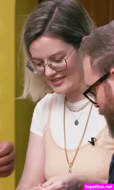 Siobhan Thompson OnlyFans Thumbnail #xgIILbbG8E