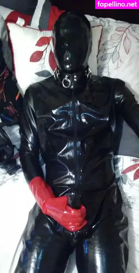 Sir Latexman OnlyFans Thumbnail #KNWjpeuT04