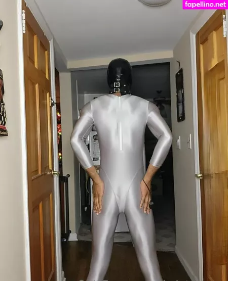 Sir Latexman OnlyFans Thumbnail #Wu1zkppzj4
