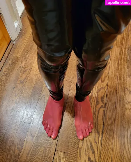 Sir Latexman OnlyFans Thumbnail #YmYg4c6DWz