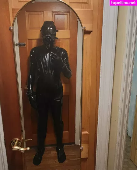 Sir Latexman OnlyFans Thumbnail #dKNh08CnJP
