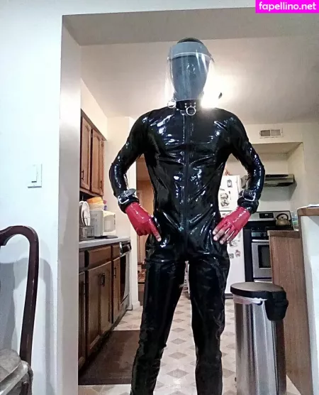 Sir Latexman OnlyFans Thumbnail #r1v487CE9B