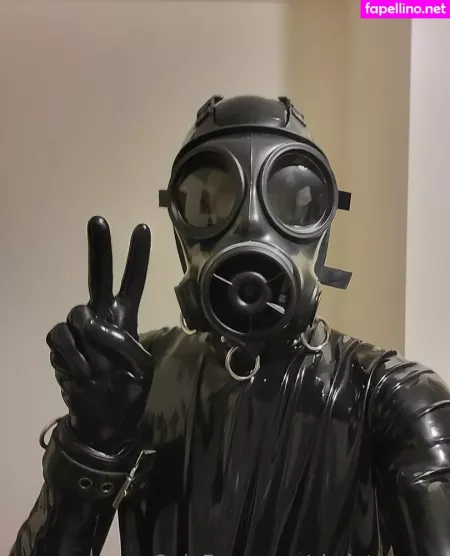 Sir Latexman OnlyFans Thumbnail #vHoLPMJvdV