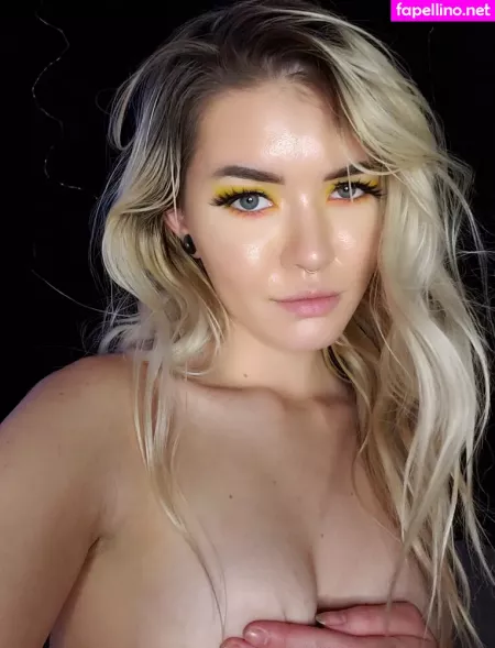 Siren Hunni OnlyFans Thumbnail #A8ezLILrmN