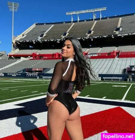 Sirena Linton OnlyFans Thumbnail #d7UKKOCO5f