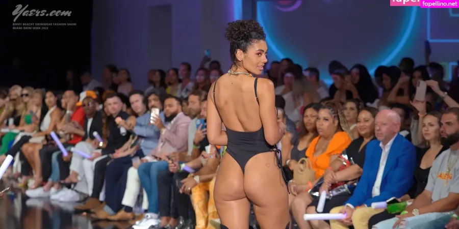 Sirena Marie OnlyFans Thumbnail #JxNyGP9TG3