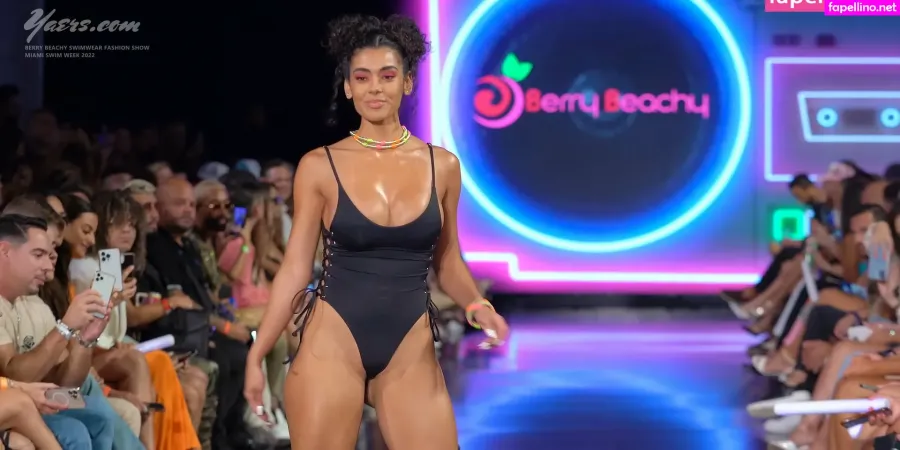 Sirena Marie OnlyFans Thumbnail #e5gPsfQ5wV