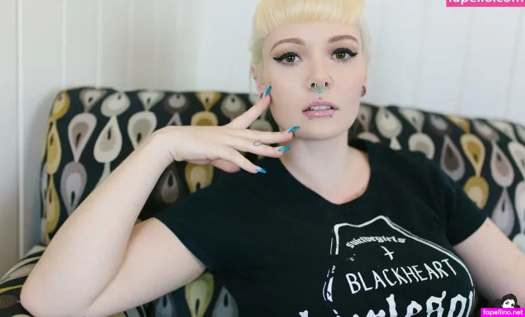 Sirenn Suicide OnlyFans Thumbnail #C2VHxpYXZS