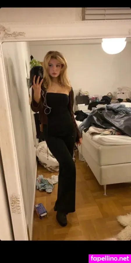 Siri54 OnlyFans Thumbnail #X7B313n9h0