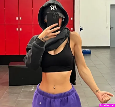 Siria Longo OnlyFans Thumbnail #7PyowoaSHZ