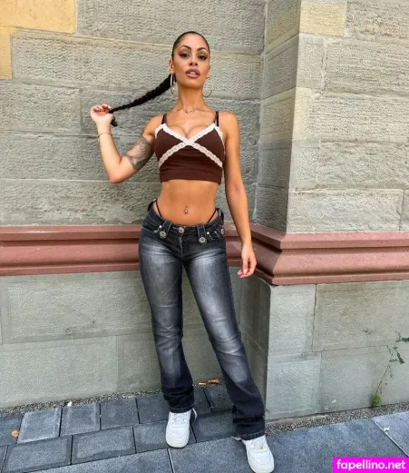 Siria Longo OnlyFans Thumbnail #ffYS92Kt5C