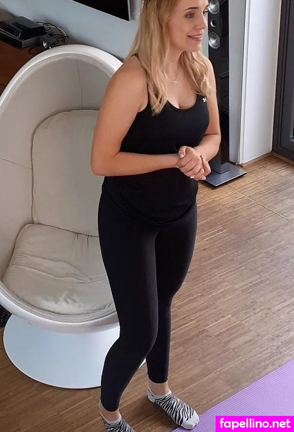 Sissorstream Nude Leaked OnlyFans Photo #4TnHDjYAnt