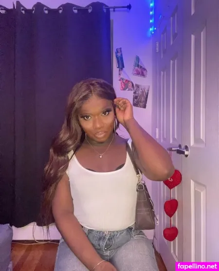 Sissy Serayah OnlyFans Thumbnail #ytpdwmJQWo