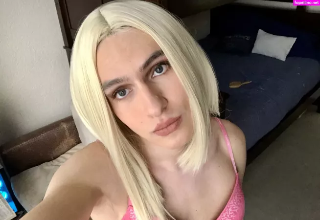 Sissyemilyxoxo OnlyFans Thumbnail #XwImxPiuig