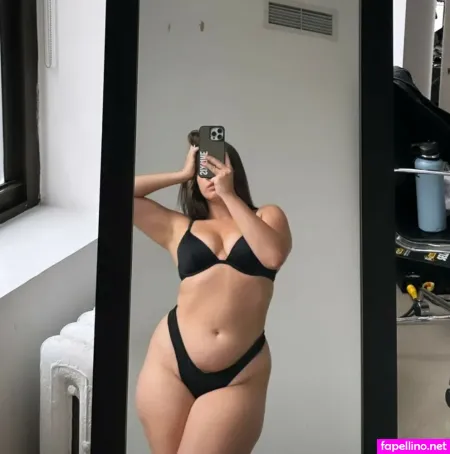 Sixtine Sixtinerouyre Main Profile Photo