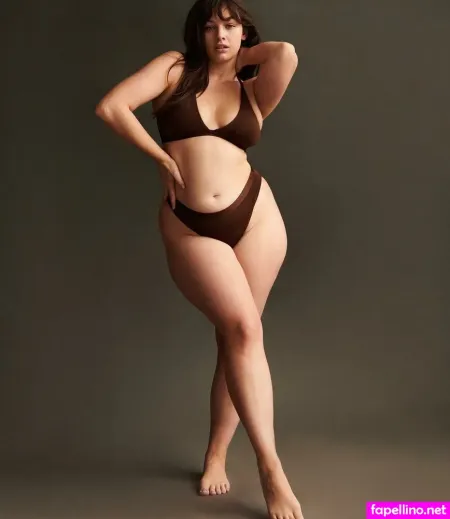 Sixtinerouyre OnlyFans Thumbnail #PL5n1OitGH