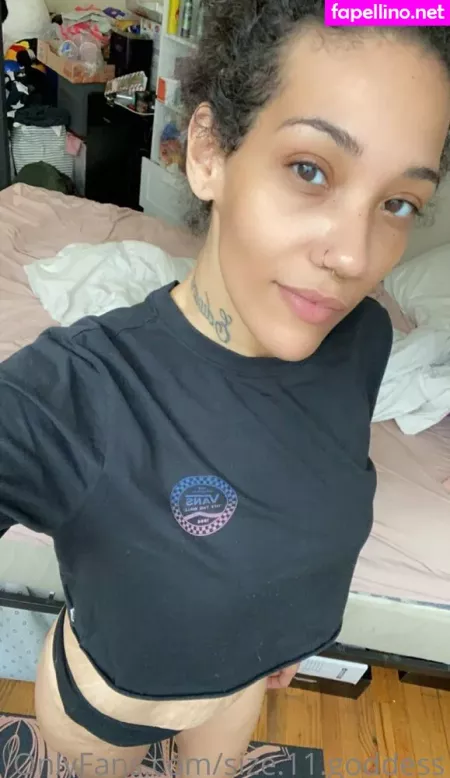 Size 11 Goddess OnlyFans Thumbnail #9nk1jxEChK