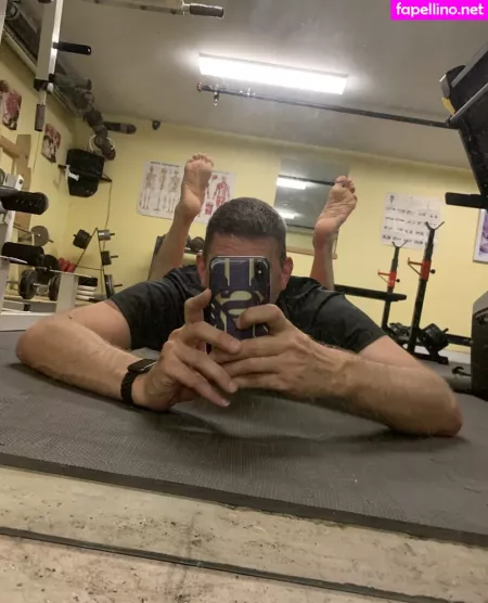 Size16feet OnlyFans Thumbnail #0TwZoS1onT