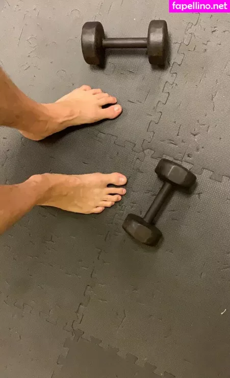 Size16feet OnlyFans Thumbnail #RYhr5sUXUd