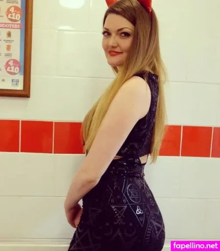 Sizzsarz OnlyFans Thumbnail #lQSJIHaR6p