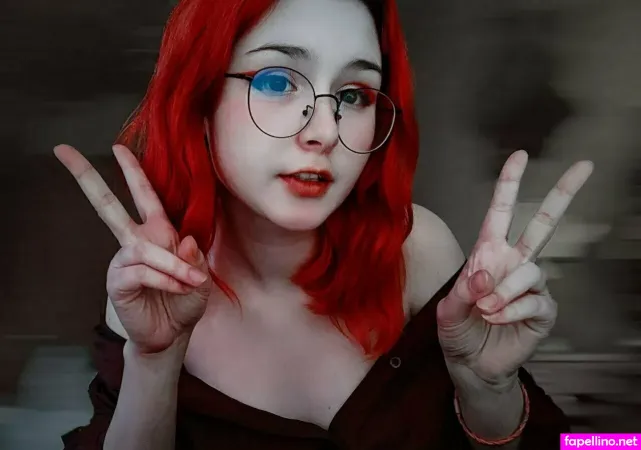 Skarleeet OnlyFans Thumbnail #8hEplU8Qng