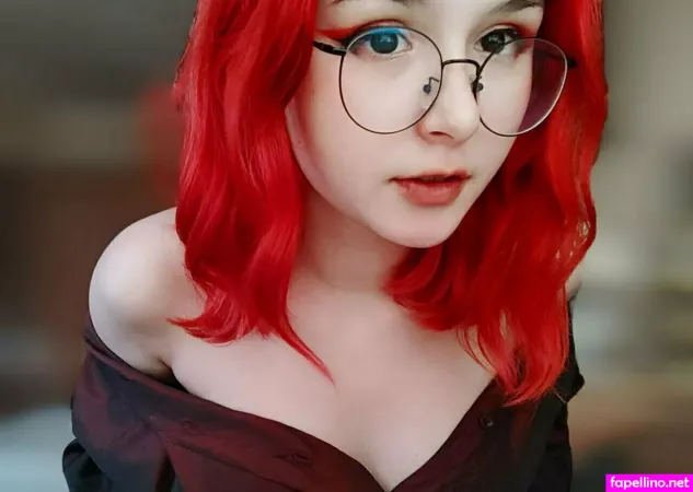 Skarleeet OnlyFans Thumbnail #d8X7M8b62d